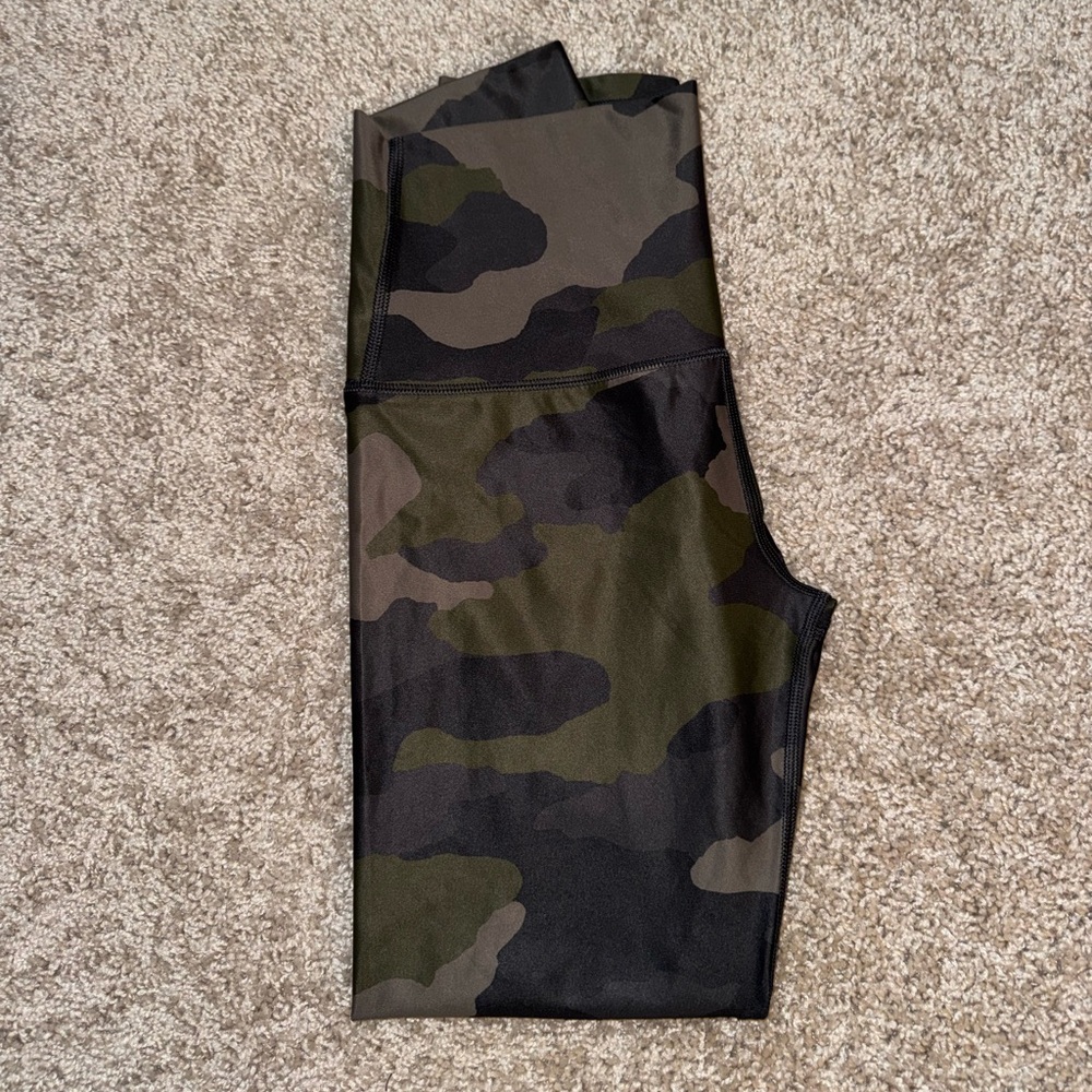 aerie Offline Hi-Rise 7/8 Leggings | Short Inseam | Camo
